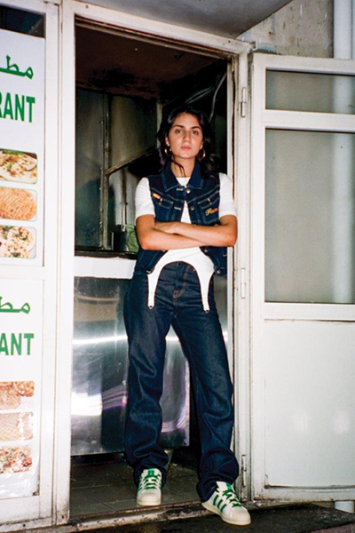 احتفل بالثقافات الغذائية مع حذاء Superstar Sneaker من أديداس